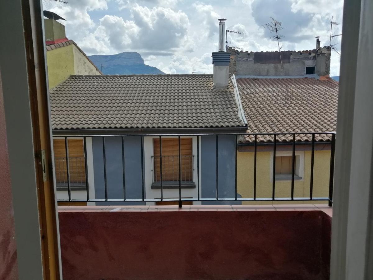 Luminoso, Centrico Y Silencioso Apartamento Хака Экстерьер фото