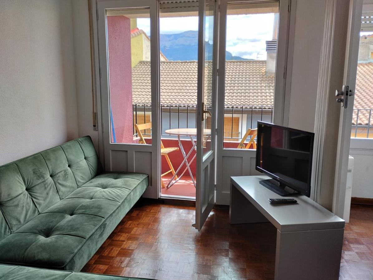 Luminoso, Centrico Y Silencioso Apartamento Хака Экстерьер фото